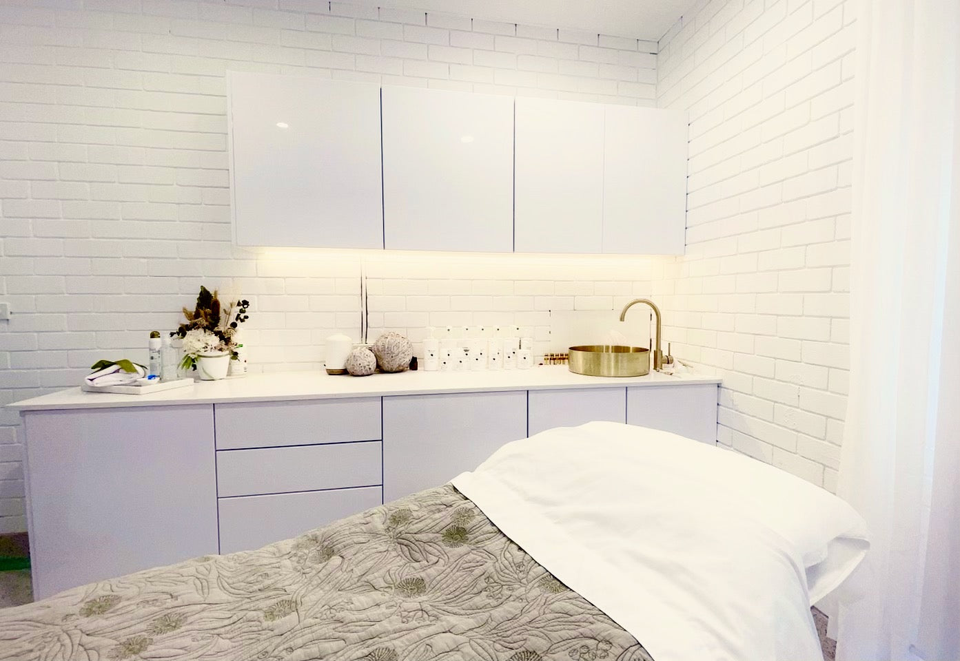 Newcastle Skin Clinic, Acne, Rosecea, Skin Treatment, Facials, Dermaviduals, Laser hair Removal